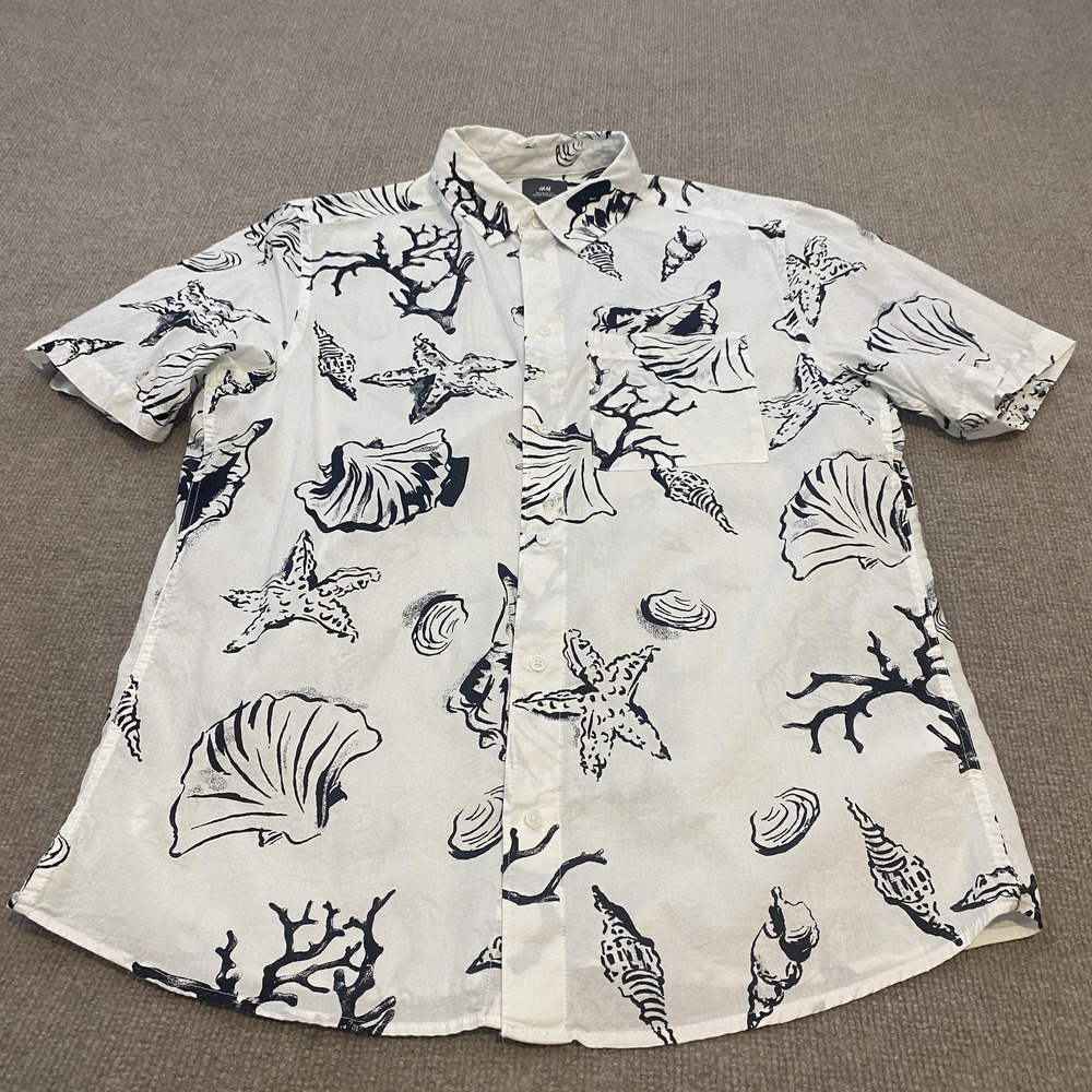 H&M Shirt Mens Medium White Seashell Nautical Print Short Sleeve Button Front